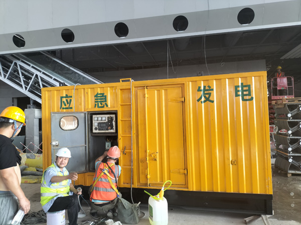 馆陶怎样判断空气滤清器是否需要更换？